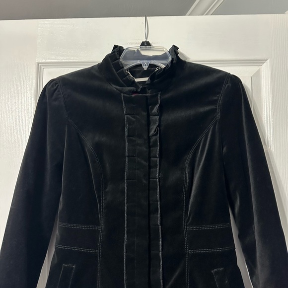 Stunning WHBM Long Velvet Ruffle Jacket - Picture 2 of 16